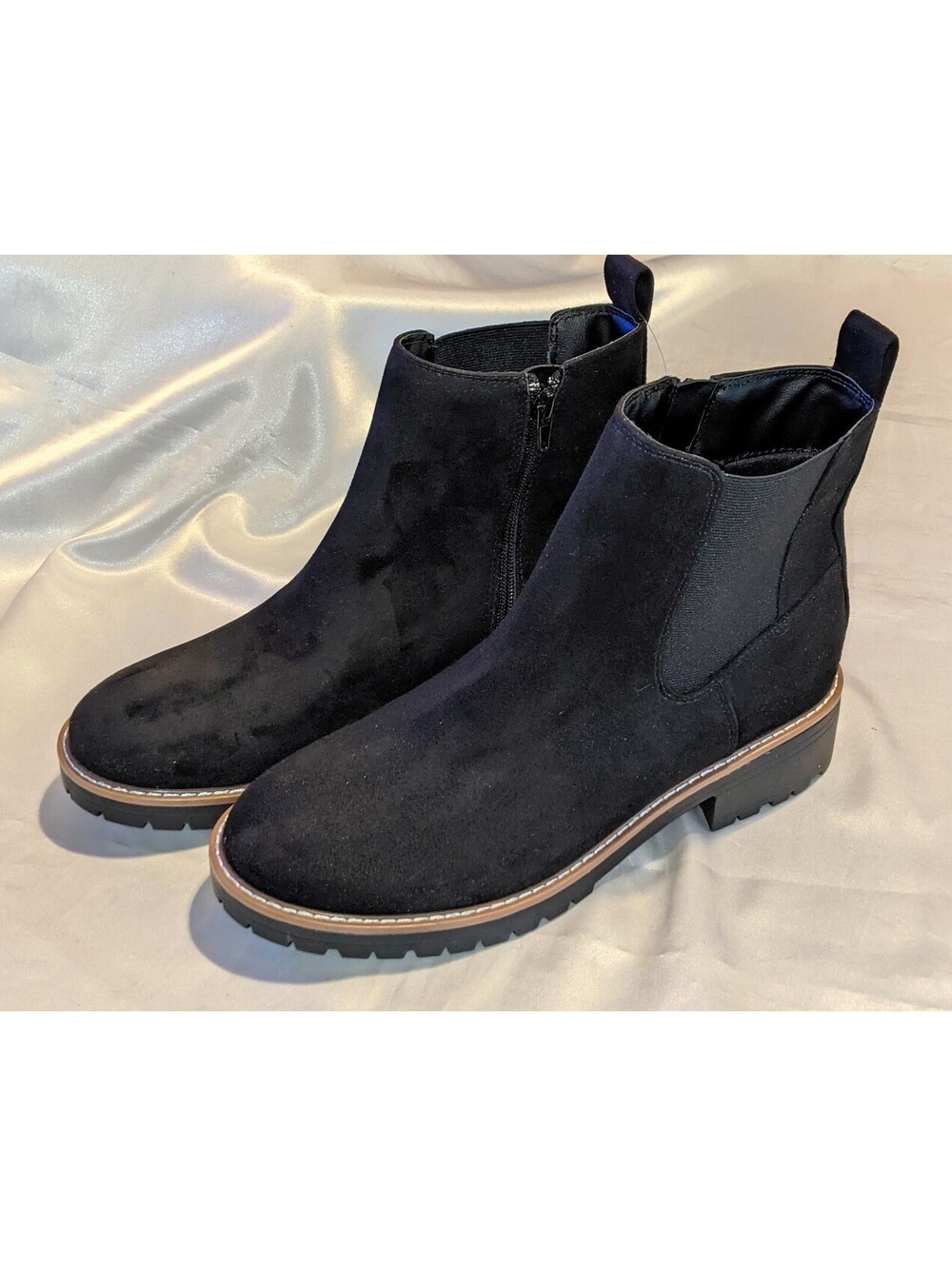 Kensie Kayla B Womens Black Faux Suede Chelsea Zip Lug Sole Ankle Boots Size 10M
